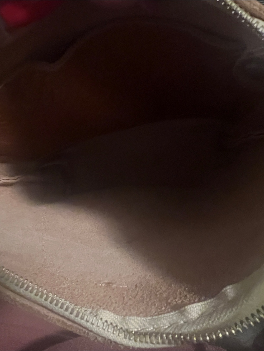 Tan Leather Crossbody Bag with Adjustable Strap - Picture 2 of 6